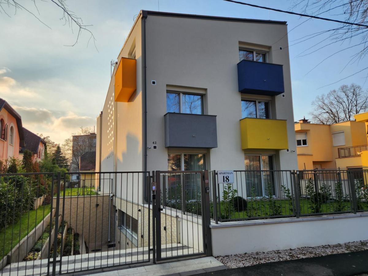 Apartman 18 Aparthotel Debrecen Exterior photo