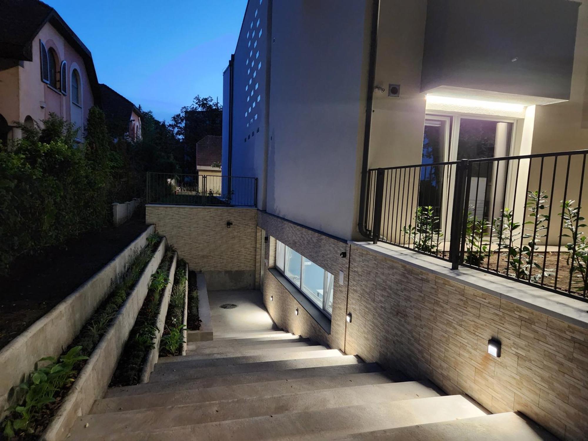 Apartman 18 Aparthotel Debrecen Exterior photo
